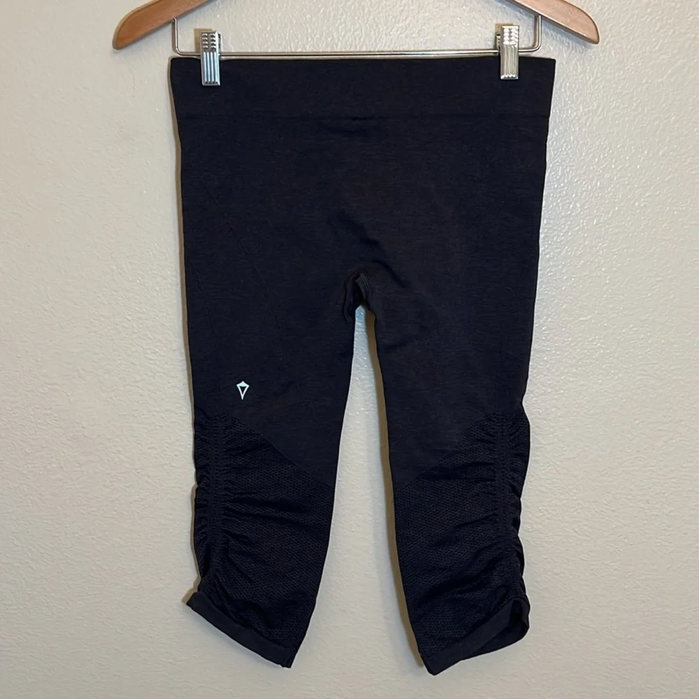 Ivivva Capri Athletic Leggings